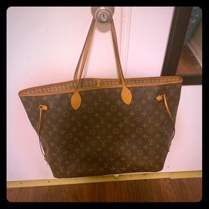 Amina’s Closet 💕 Authentic Louis Vuitton Tote